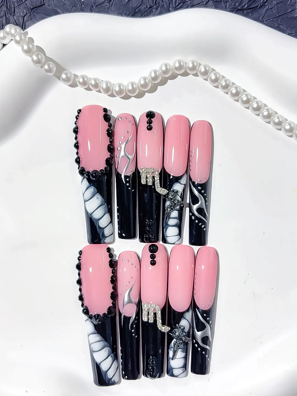 Pink Black White Silver Solid color Bow Rhinestone press on nails detail view