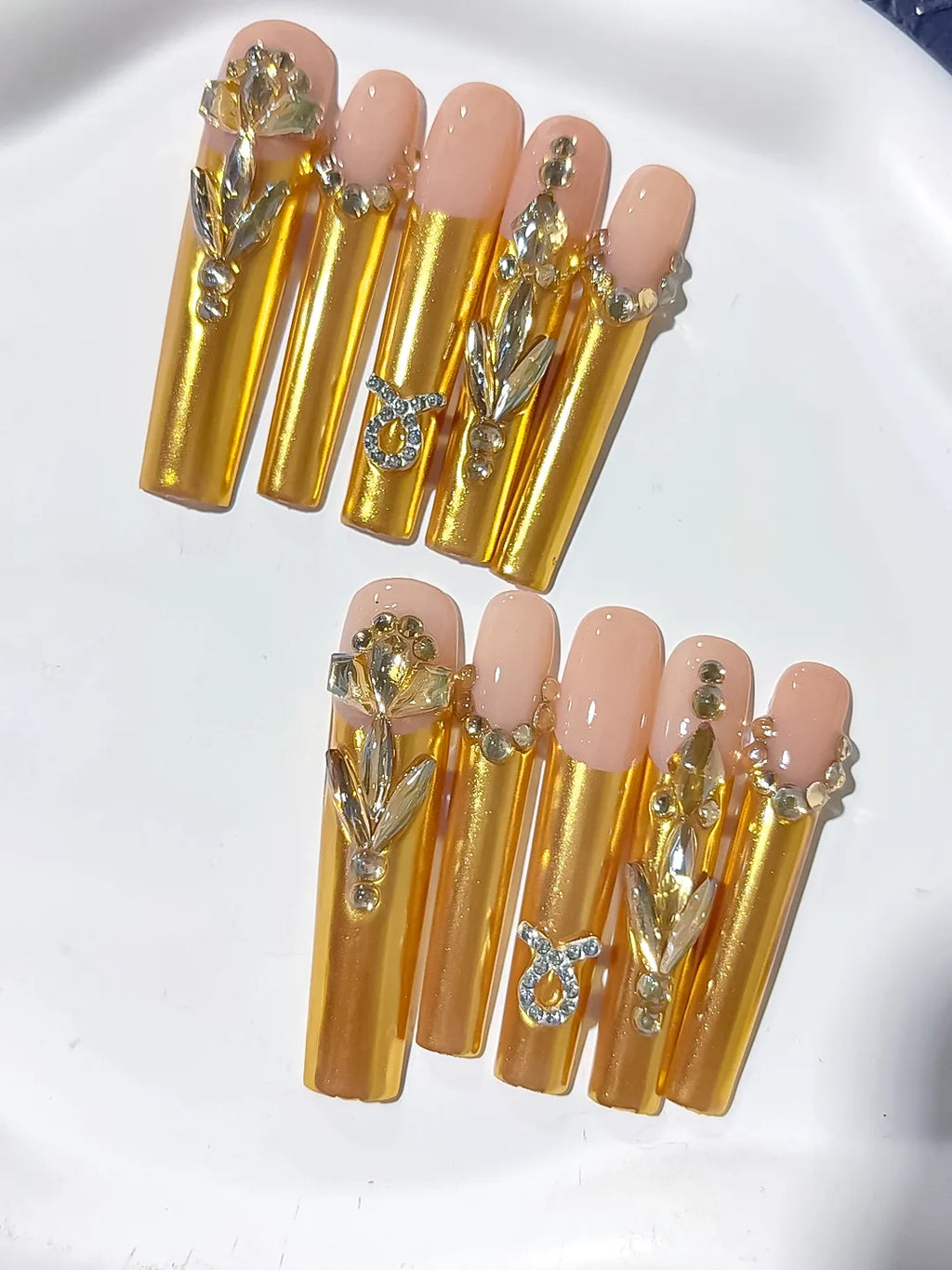 Nude Gold Silver Metallic Rhinestone press on nails detail view