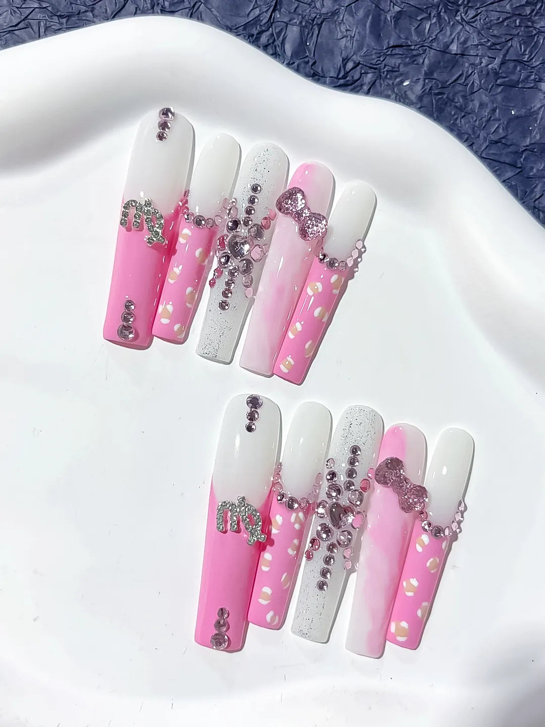 Pink White Silver Solid color Bow Heart Rhinestone press on nails detail view