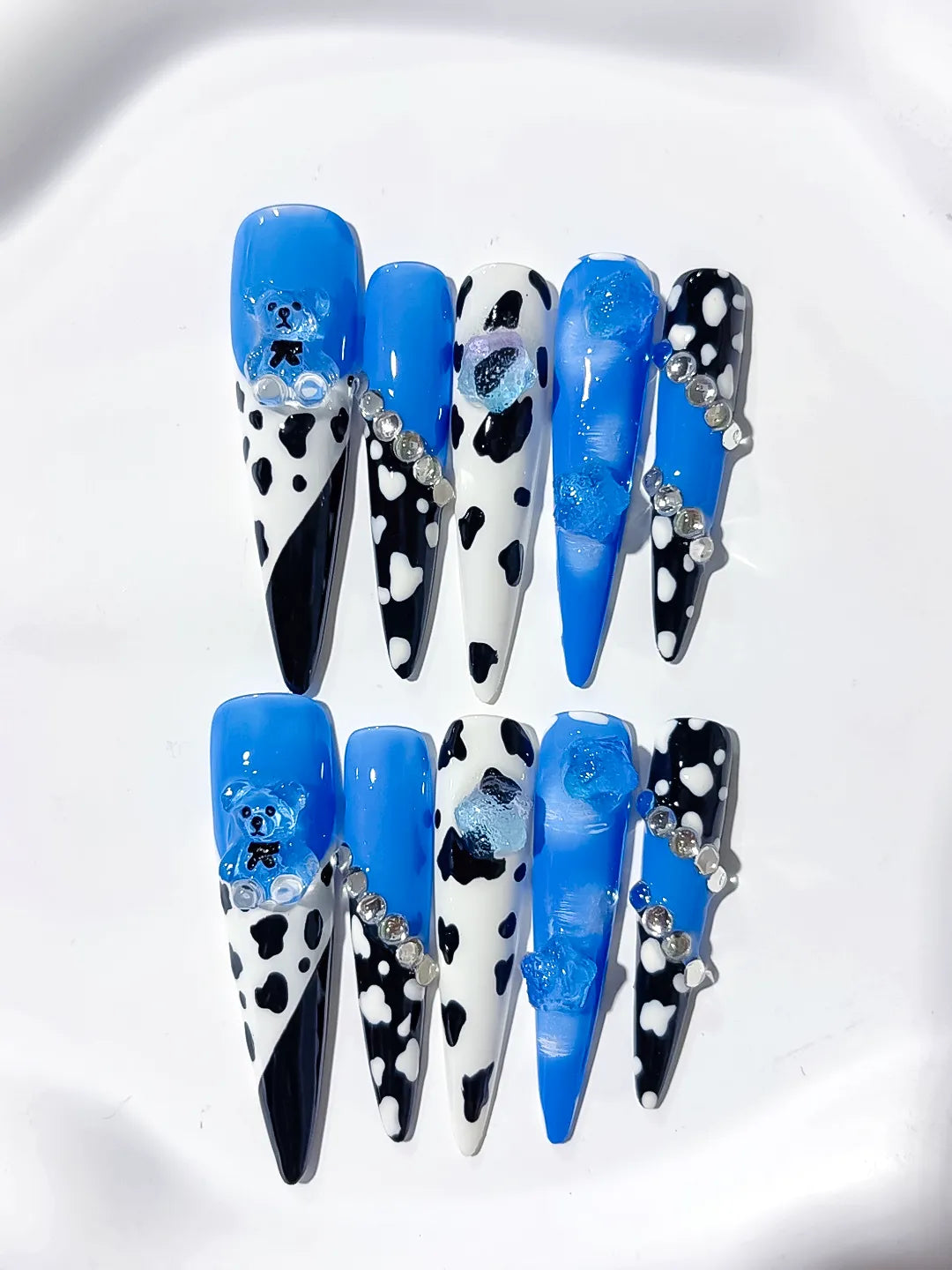 Blue Black White Silver Abstract Animal Print Flower Rhinestone 3D press on nails detail view