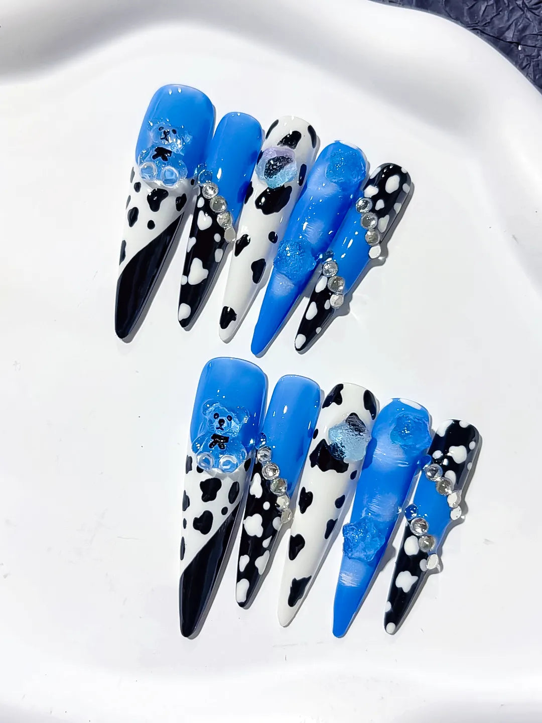 Blue Black White Silver Abstract Animal Print Flower Rhinestone 3D press on nails detail view