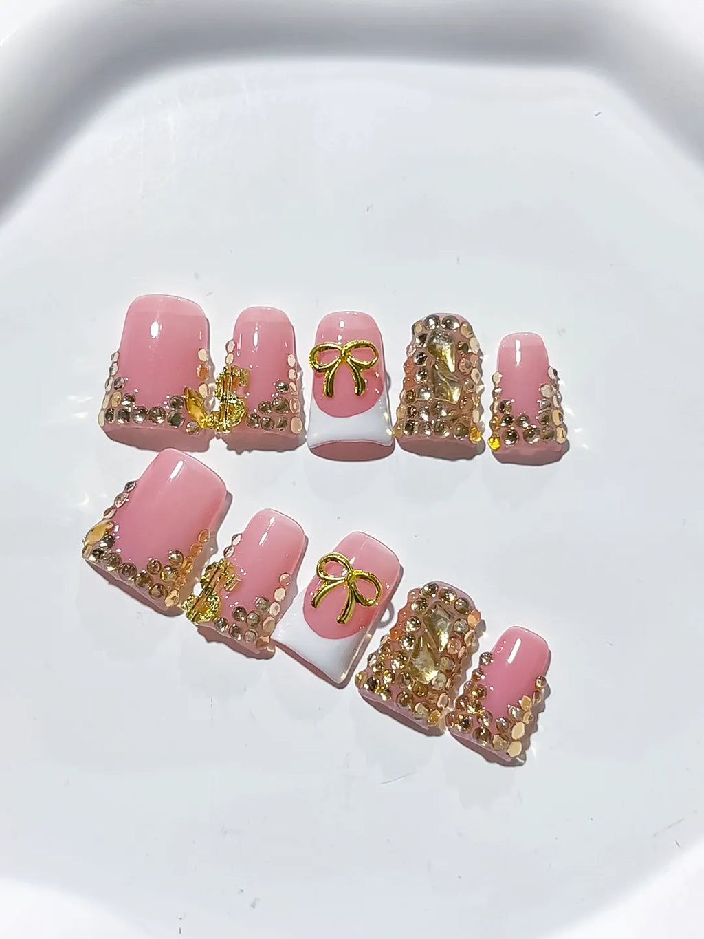 Pink White Gold Glitter Bow press on nails detail view