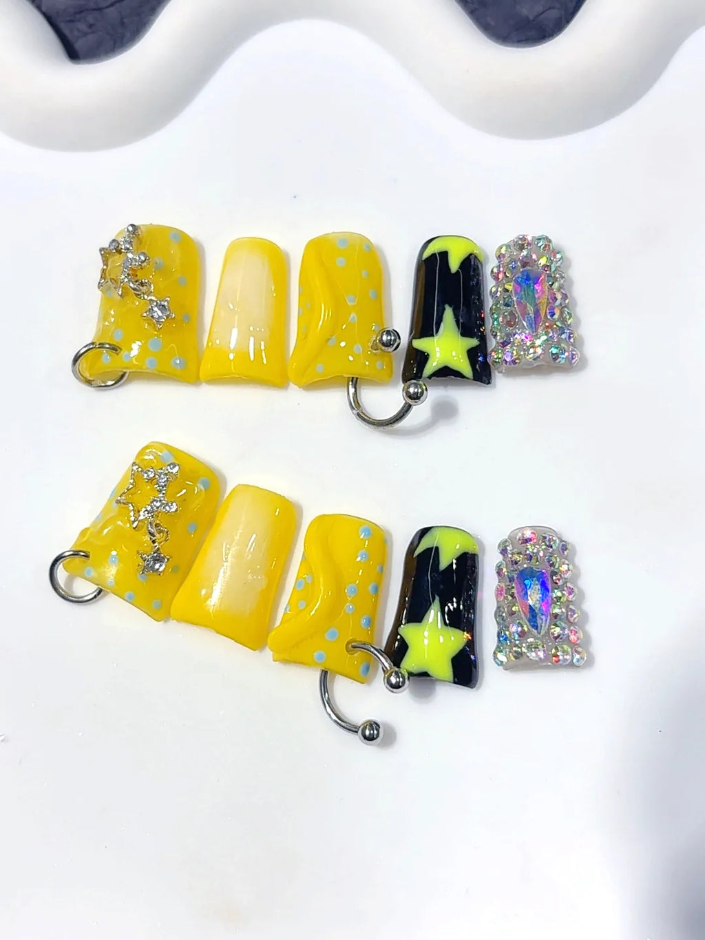 L309 - Short Yellow Black Duck Pop Art Star Rhinestones - view 5