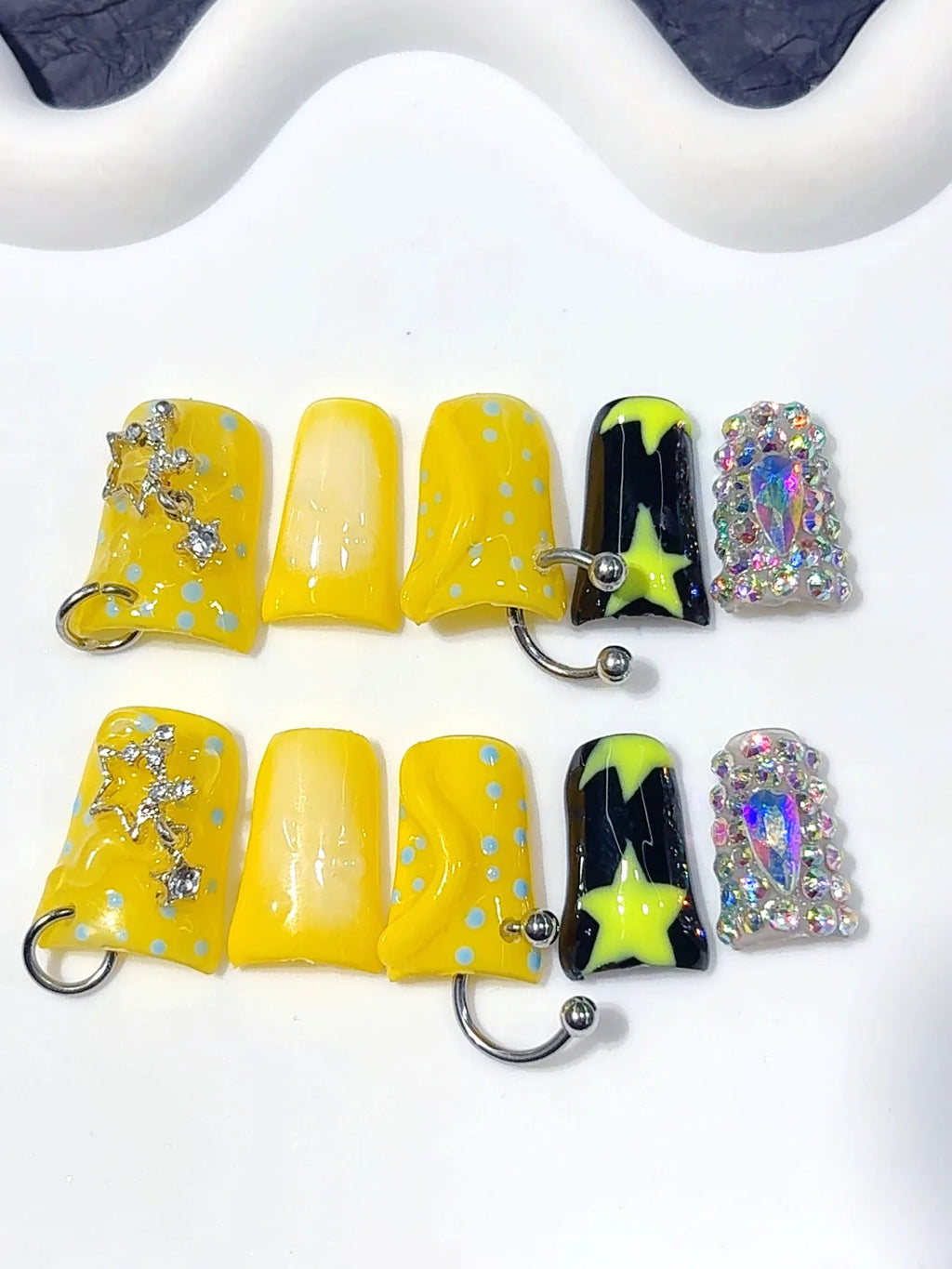 L309 - Short Yellow Black Duck Pop Art Star Rhinestones - view 2