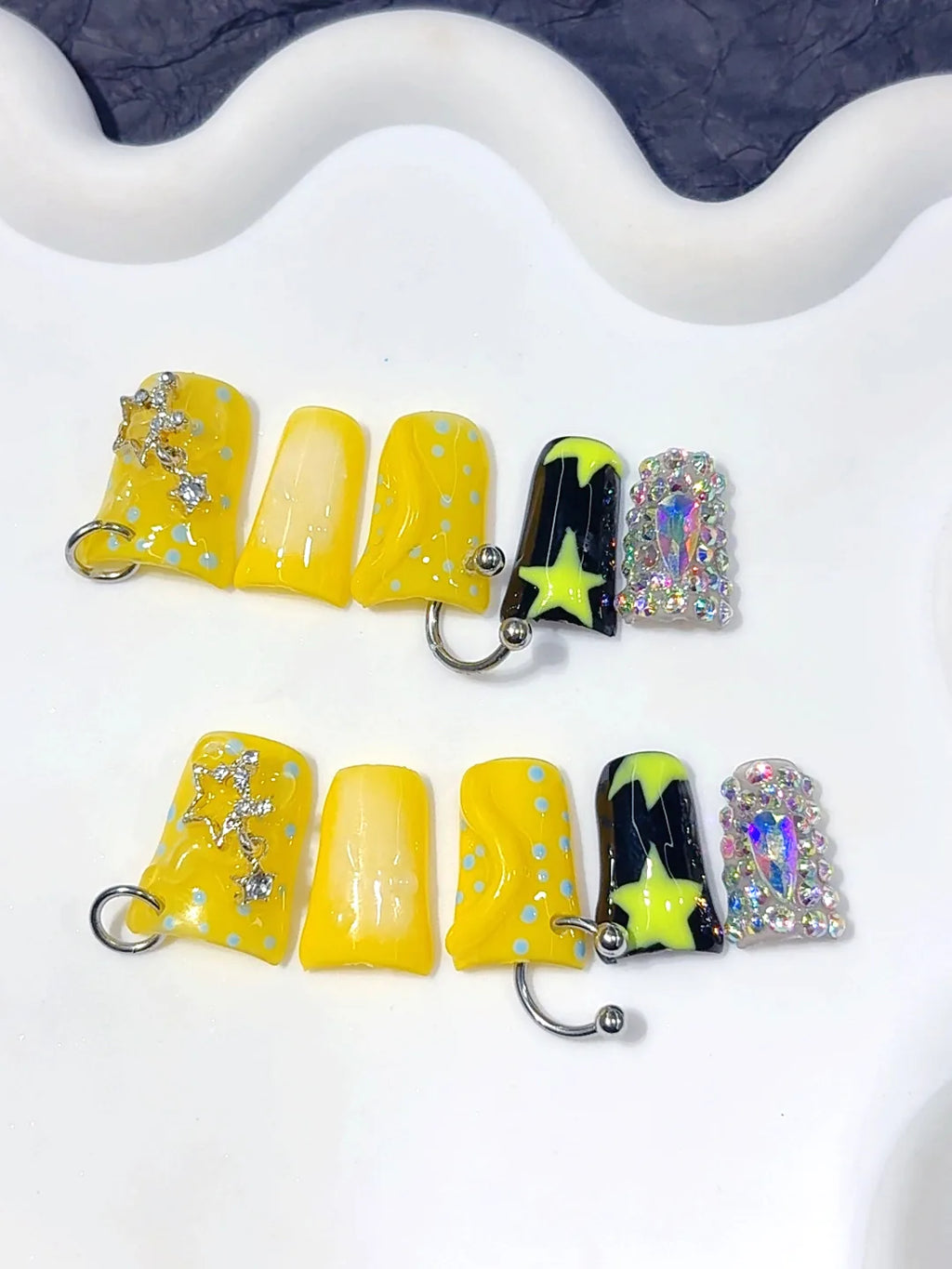 L309 - Short Yellow Black Duck Pop Art Star Rhinestones - view 7