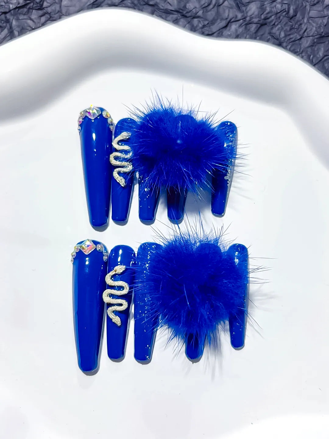 Blue Silver Solid color Bear Rhinestone 3D press on nails detail view