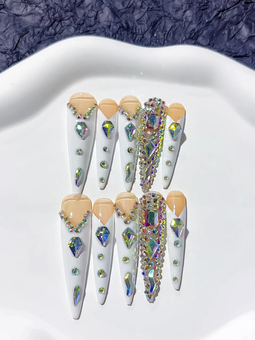 Nude White Gold Silver Solid color Rhinestone Metallic Accent press on nails detail view