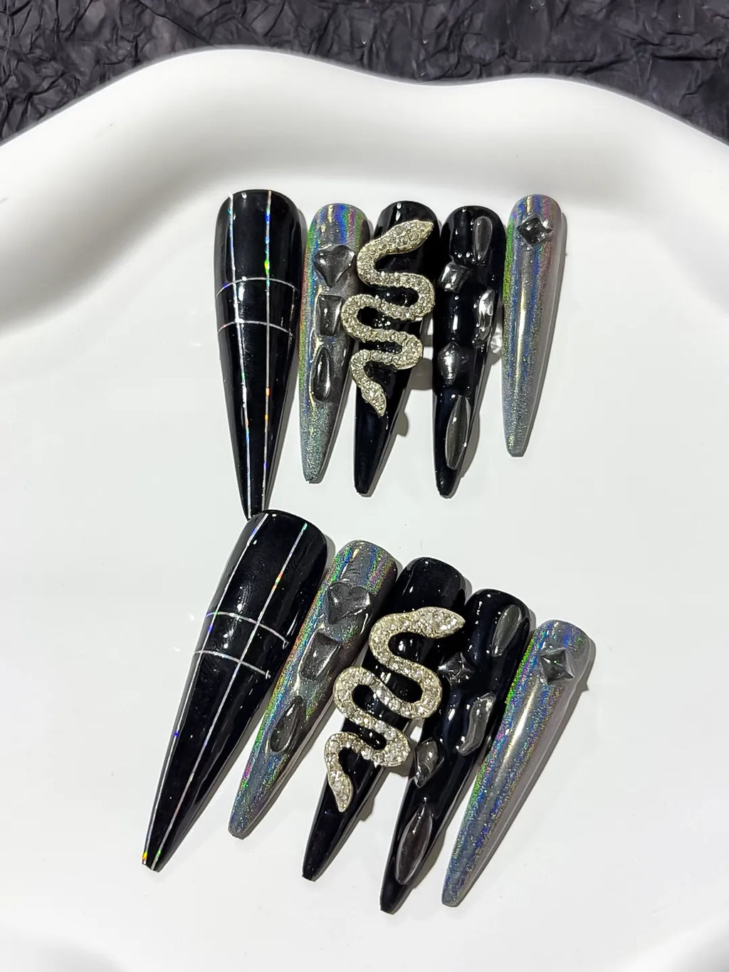 Black Silver Solid color Snake Rhinestone 3D press on nails detail view