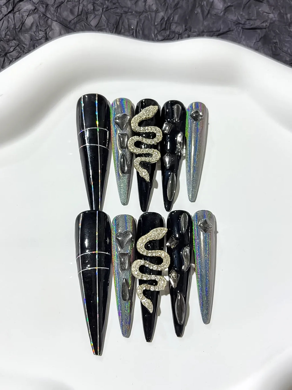 Black Silver Solid color Snake Rhinestone 3D press on nails detail view