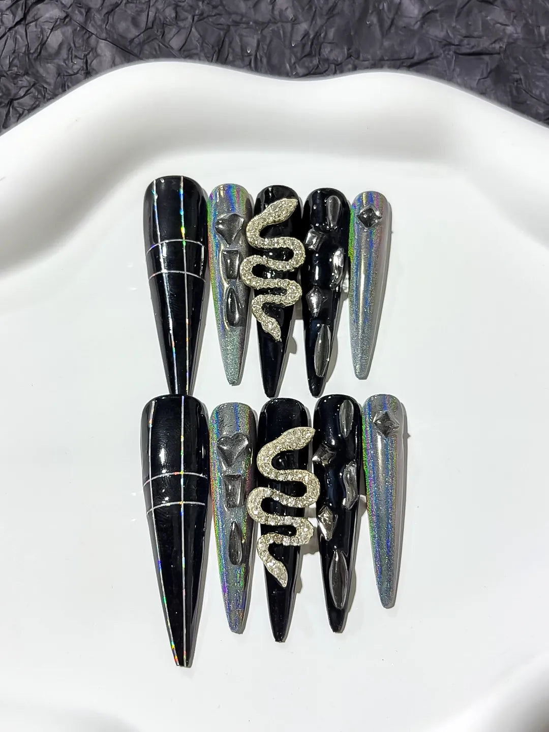 Black Silver Solid color Snake Rhinestone 3D press on nails detail view