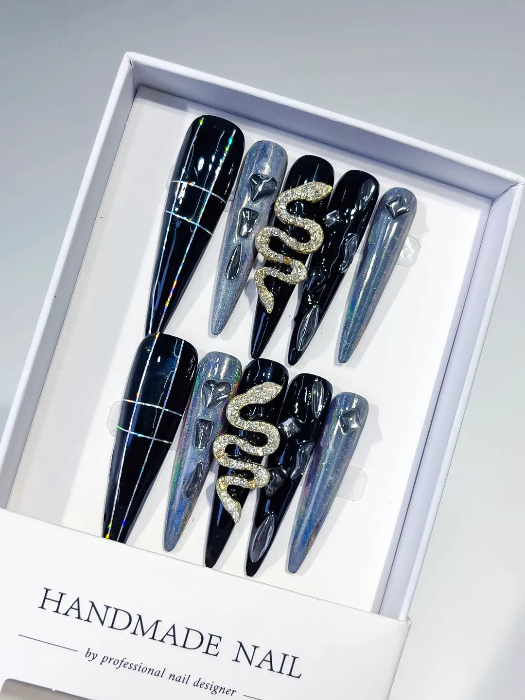 Black Silver Solid color Snake Rhinestone 3D press on nails
