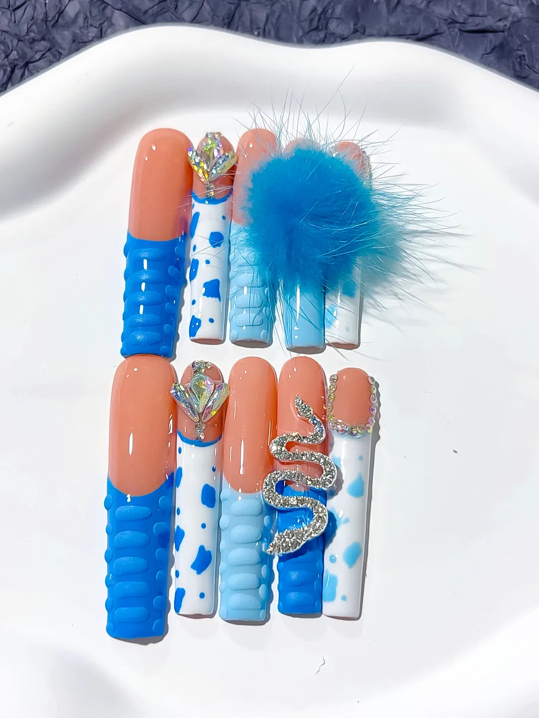 Blue Nude White Solid color Flower Fur Texture 3D press on nails detail view