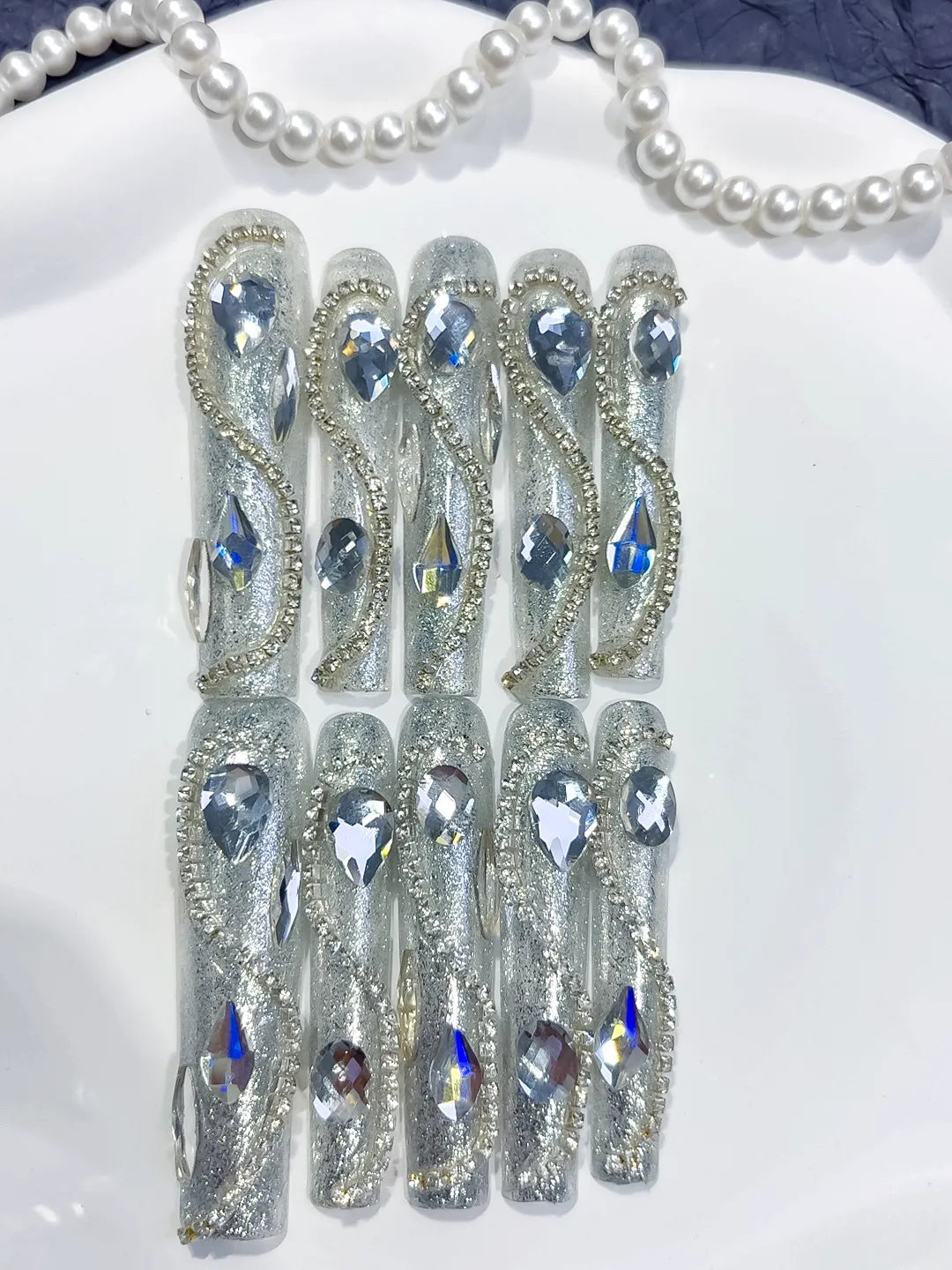 Silver Solid color Rhinestone Crystal Cluster press on nails detail view