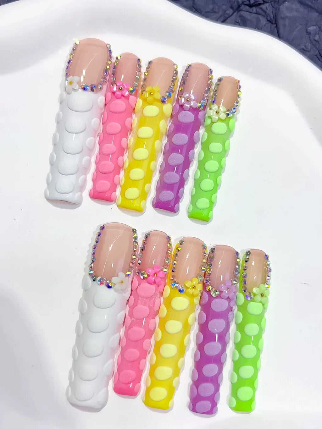 Nude Pink Yellow Green Abstract press on nails detail view