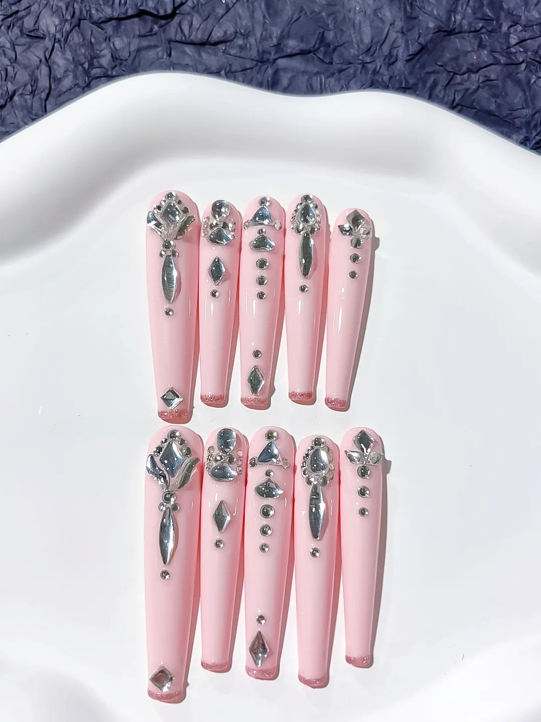 Pink Silver Solid color Bow Rhinestone 3D press on nails detail view