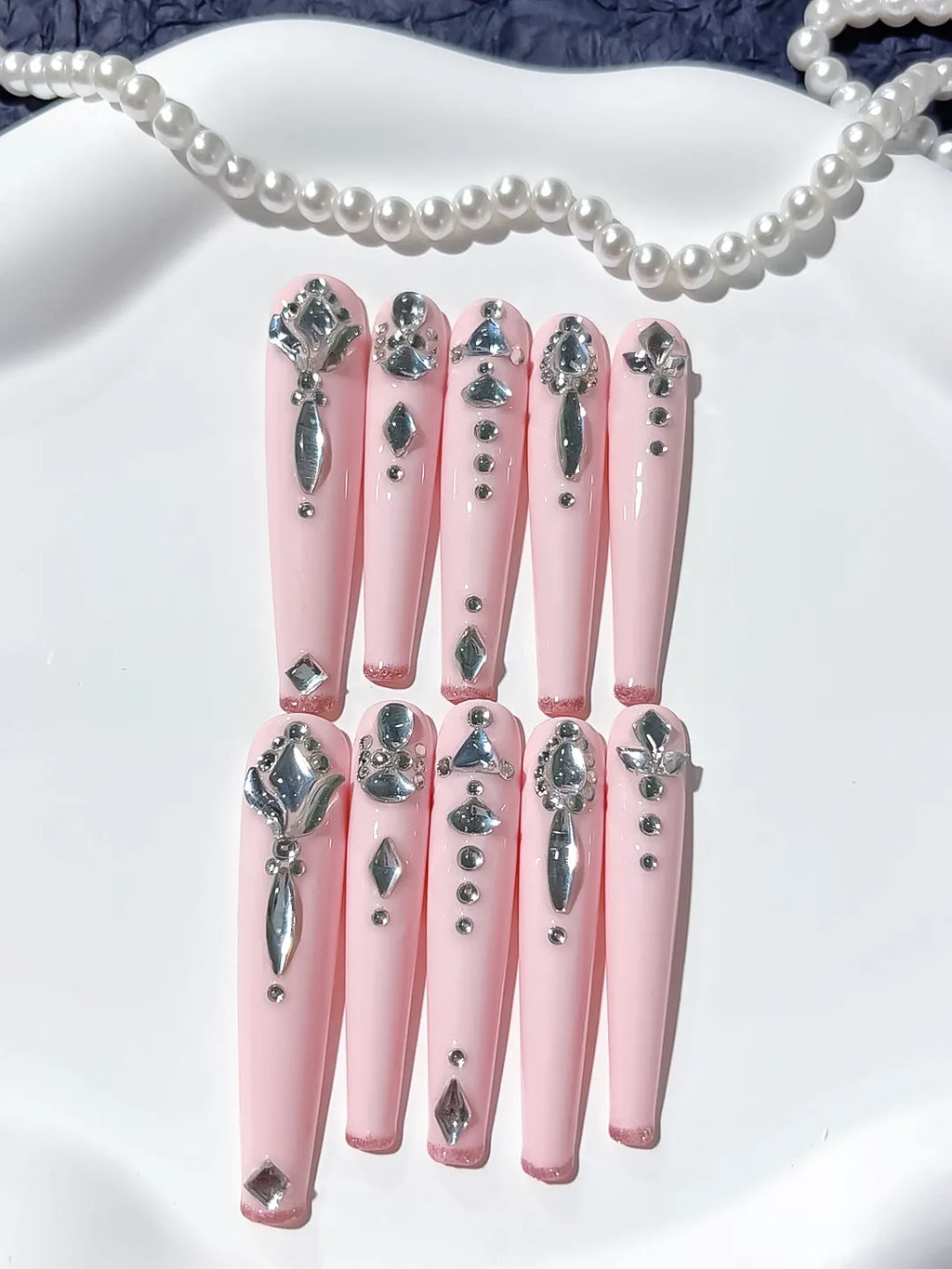 Pink Silver Solid color Bow Rhinestone 3D press on nails detail view