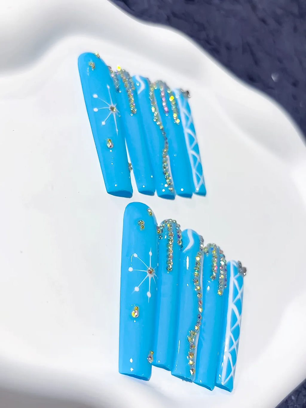 Blue Solid color press on nails detail view
