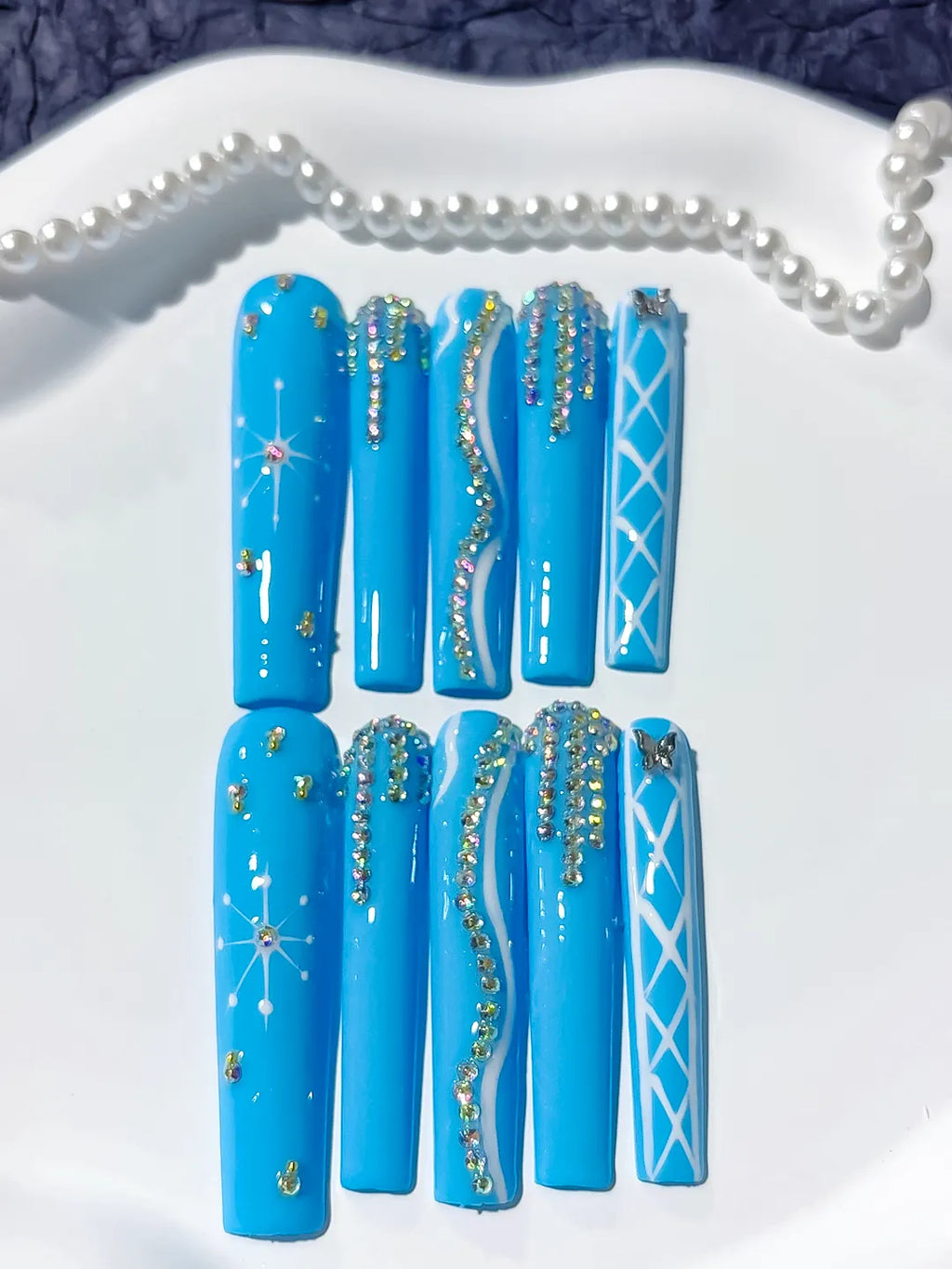 Blue Solid color press on nails detail view