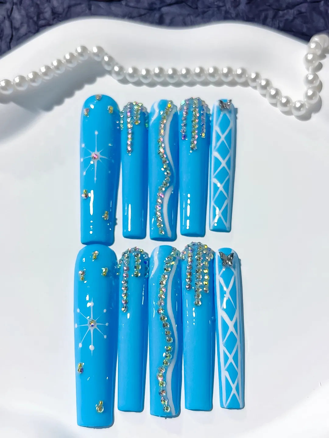 Blue Solid color press on nails detail view