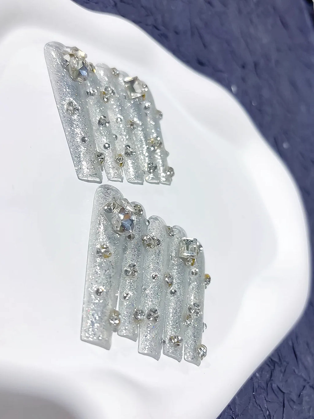 Silver Solid color Rhinestone Crystal Cluster press on nails detail view