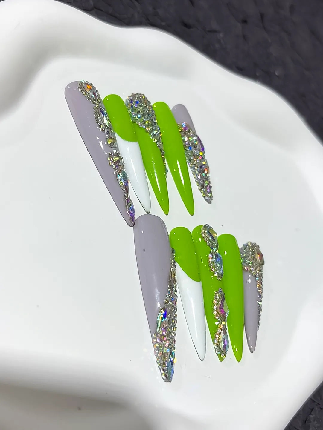 Green Silver Solid color Rhinestone Metallic Accent press on nails detail view