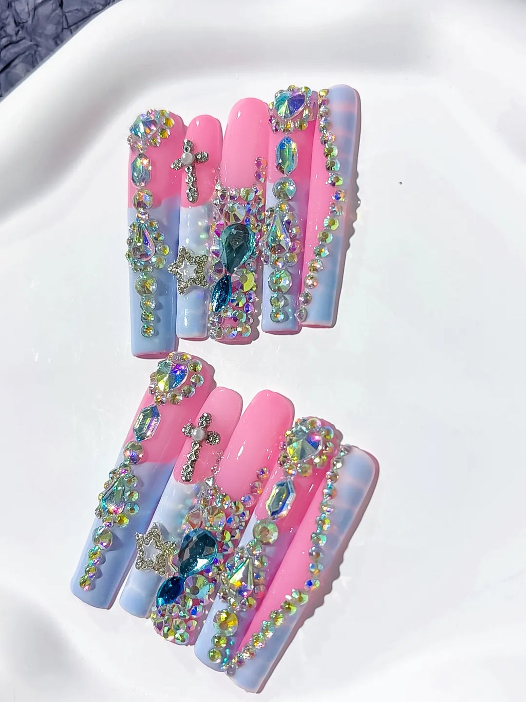 Pink Silver Solid color Flower Crystal Cluster Rhinestone 3D press on nails detail view