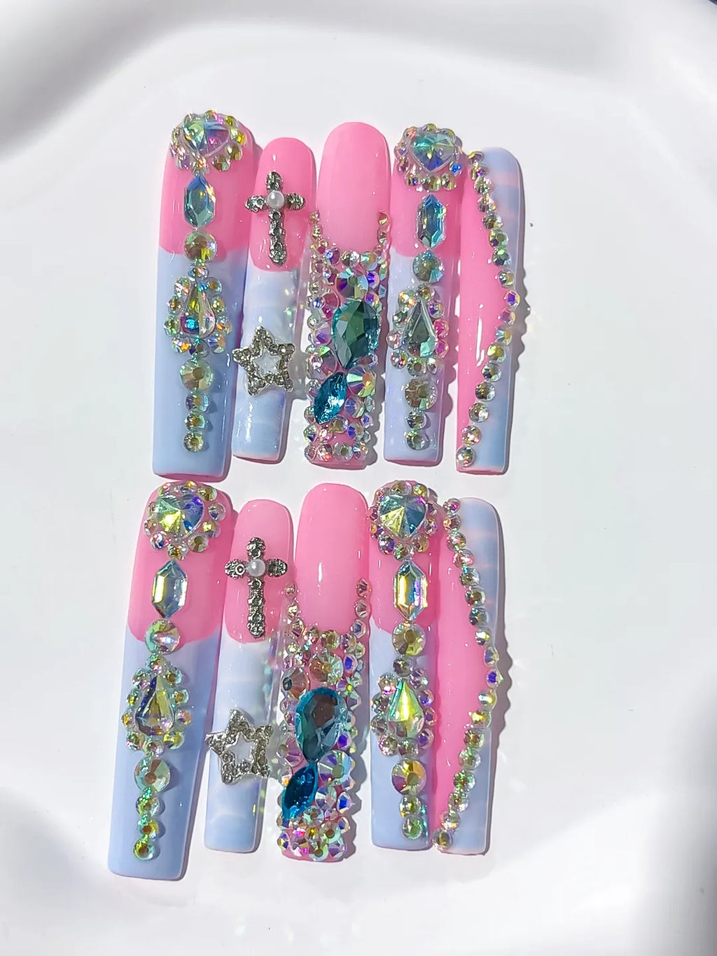 Pink Silver Solid color Flower Crystal Cluster Rhinestone 3D press on nails detail view