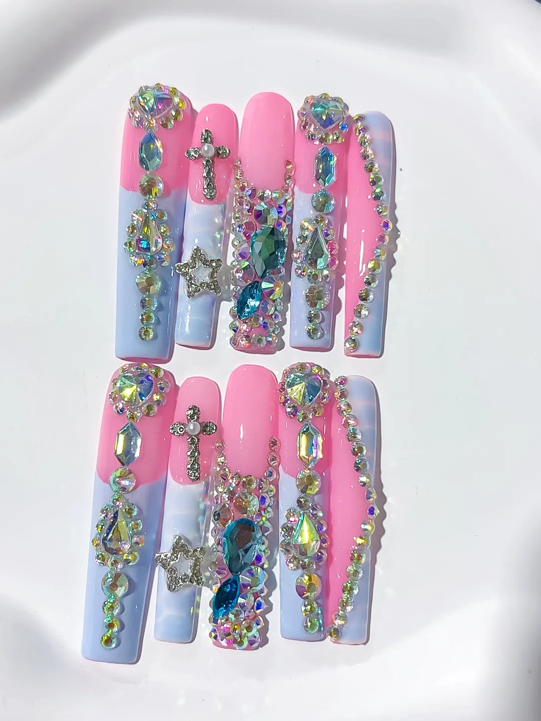 Pink Silver Solid color Flower Crystal Cluster Rhinestone 3D press on nails detail view
