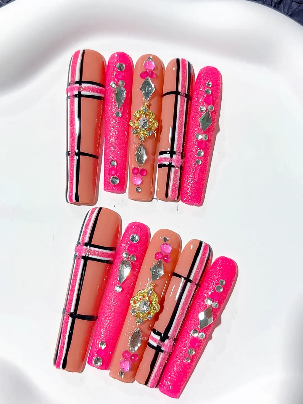 Pink Silver Abstract Grid Rhinestone press on nails detail view