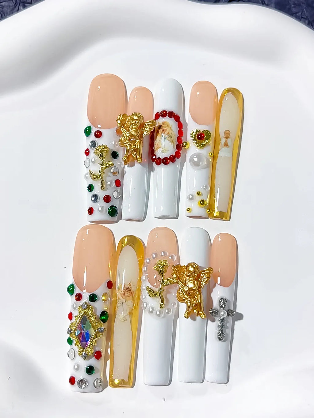 Nude White Gold Solid color Heart Rhinestone Metallic Accent press on nails detail view