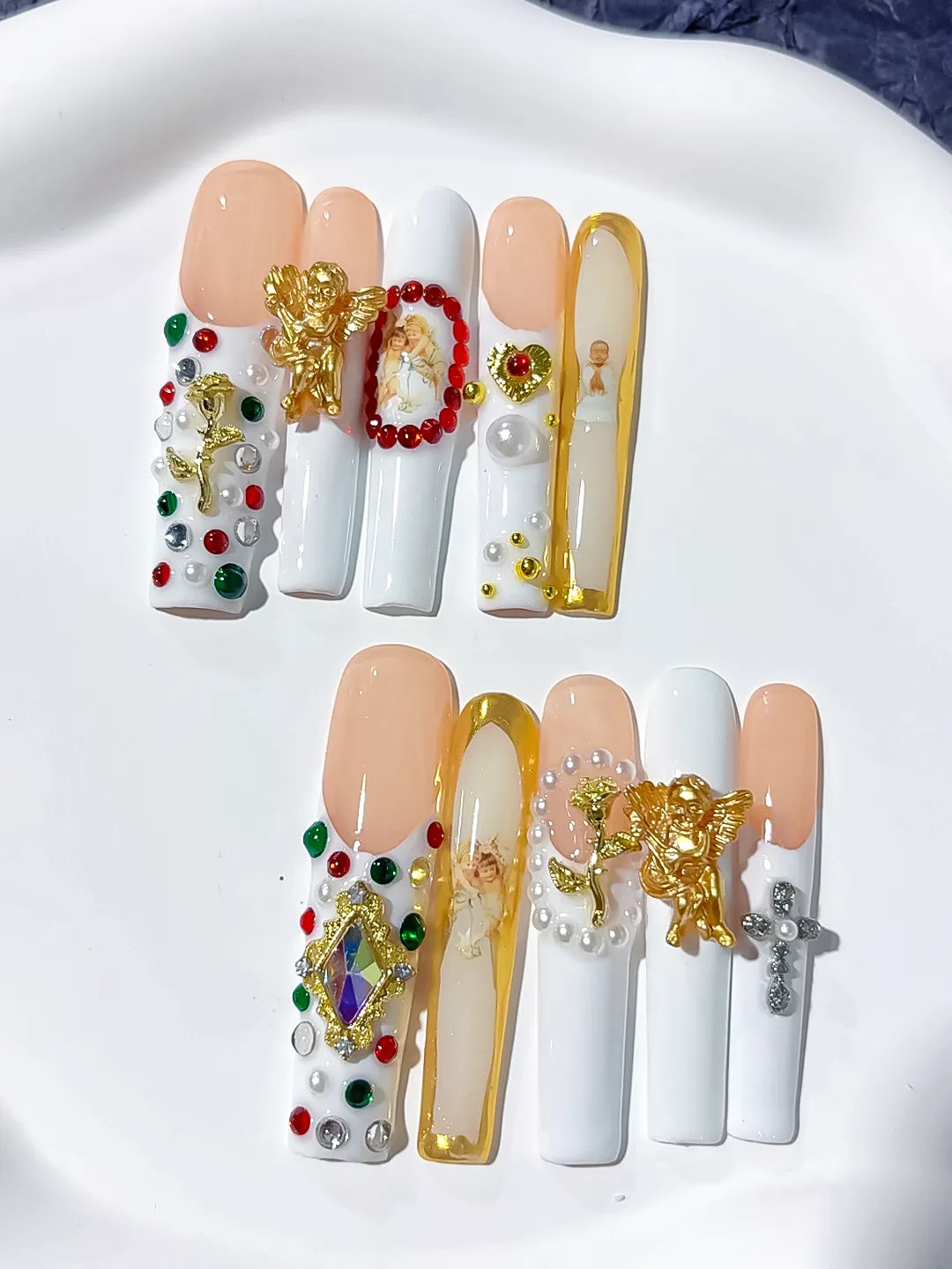 Nude White Gold Solid color Heart Rhinestone Metallic Accent press on nails detail view