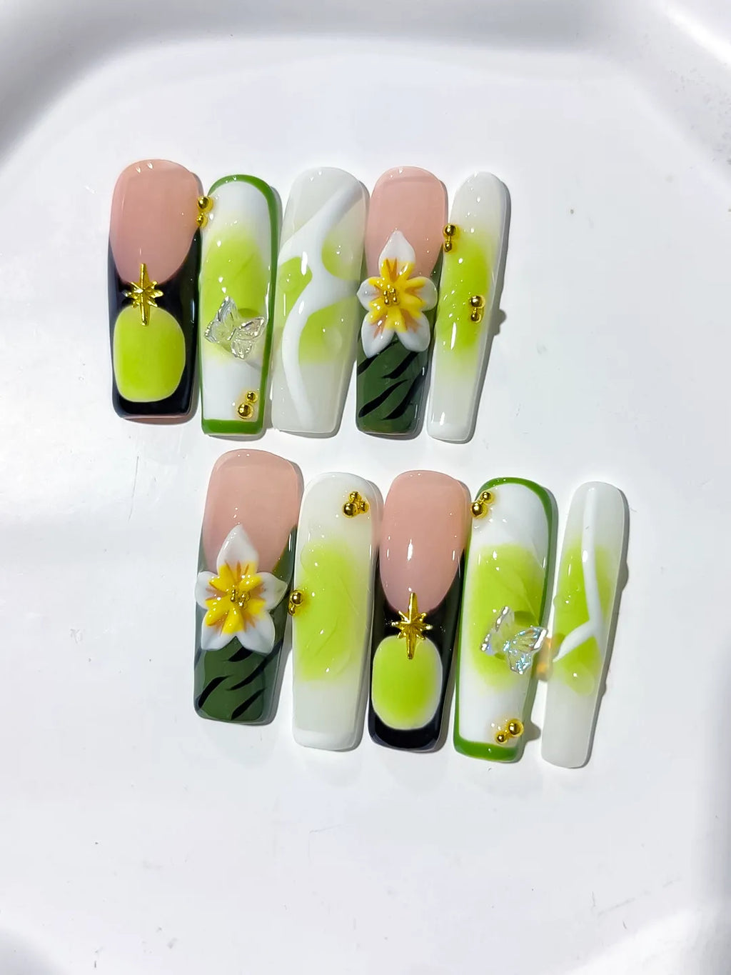 Black White Green Yellow French tip Flower 3D press on nails detail view