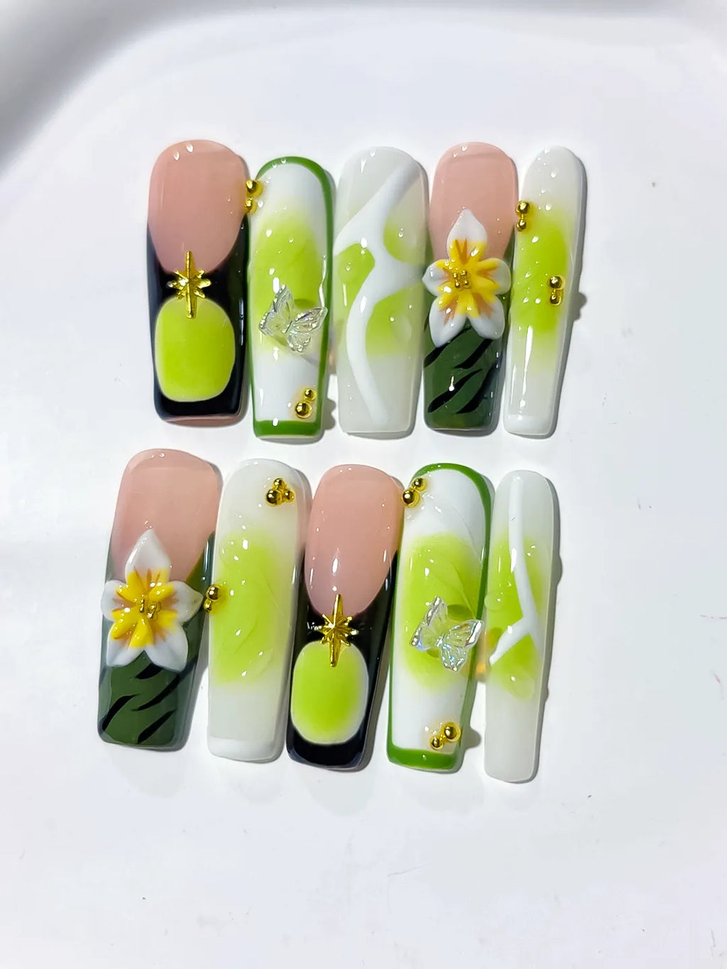 Black White Green Yellow French tip Flower 3D press on nails detail view