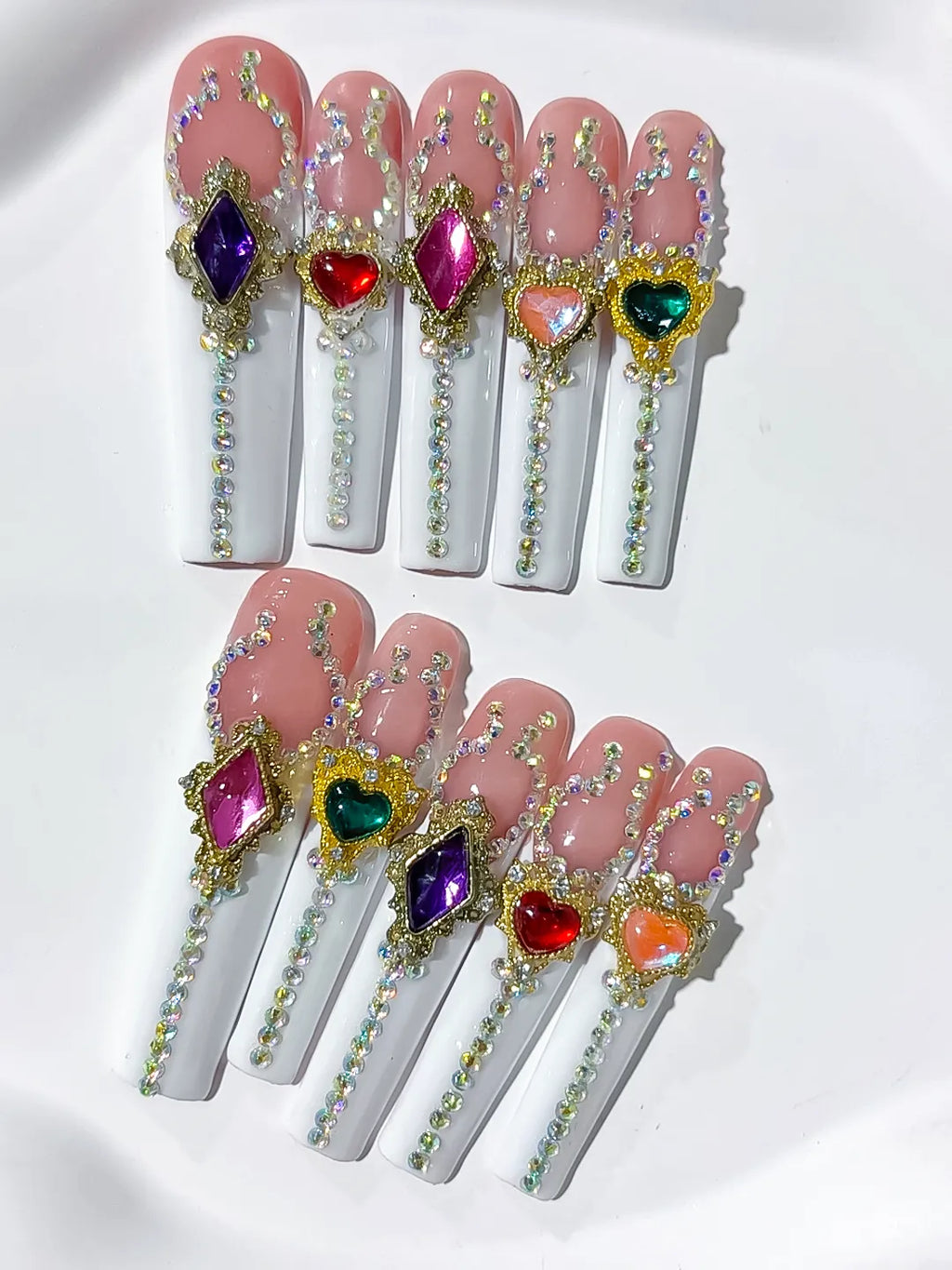 Nude White Gold Pink Blue Red Purple Brown Multicolor Solid color Rhinestone Heart Chain Crystal Cluster press on nails detail view