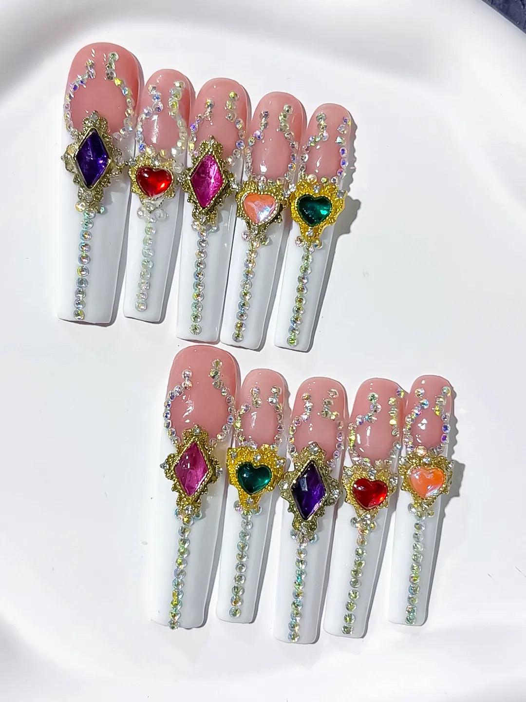 Nude White Gold Pink Blue Red Purple Brown Multicolor Solid color Rhinestone Heart Chain Crystal Cluster press on nails detail view