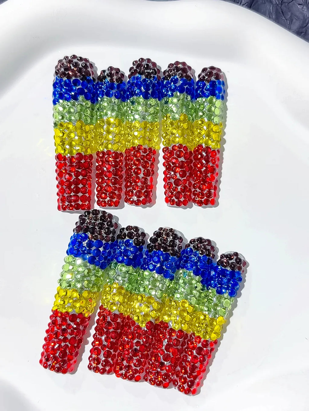 Black Blue Green Yellow Red Abstract Rhinestone Full Crystal Cover press on nails close up