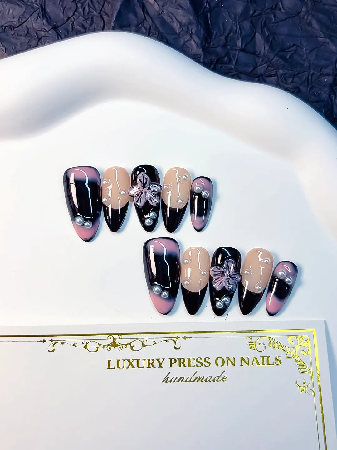 Black Nude Pink Ombre Flower Pearl press on nails detail view