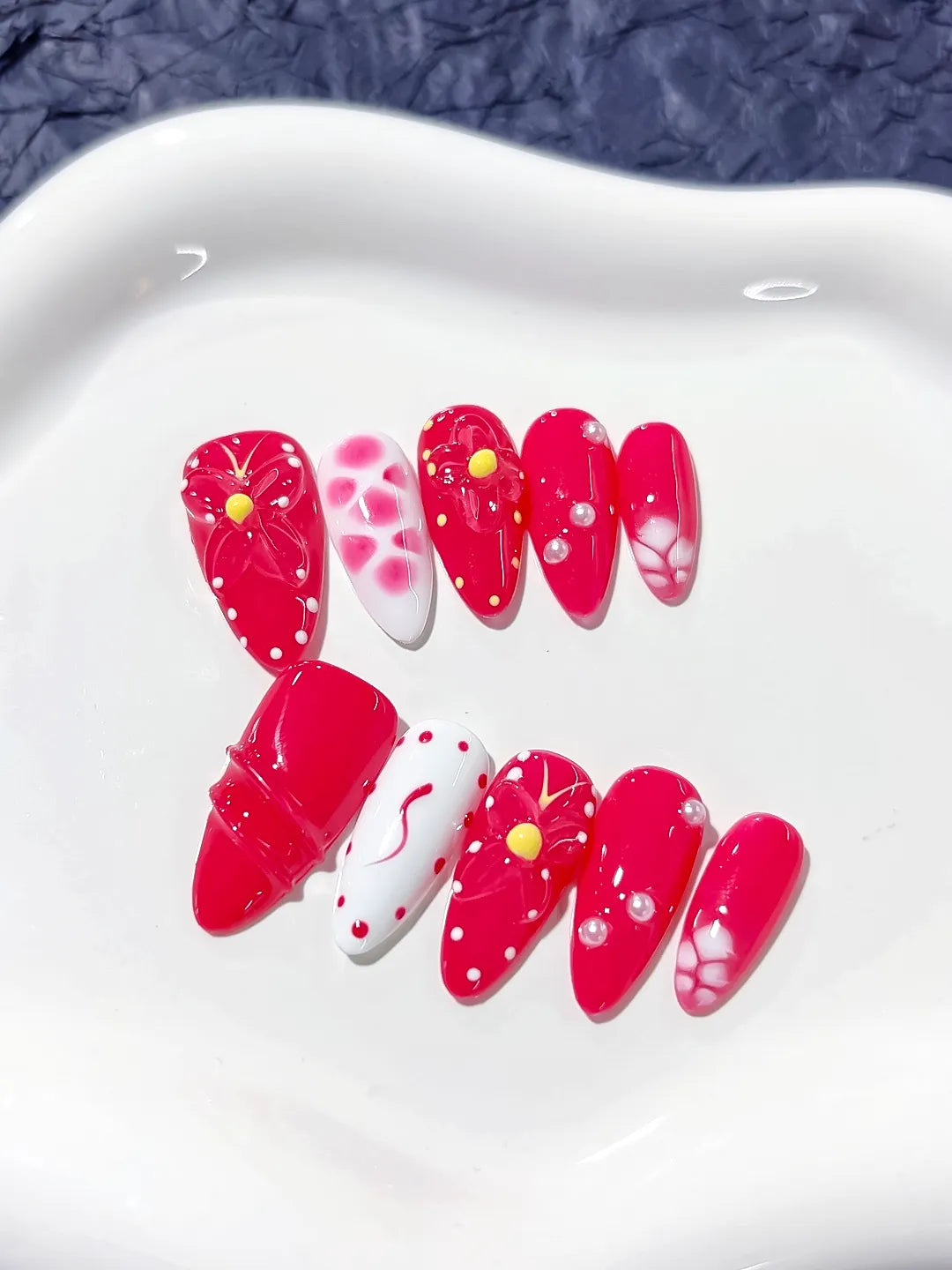 Red White Floral Flower Pearl press on nails close up