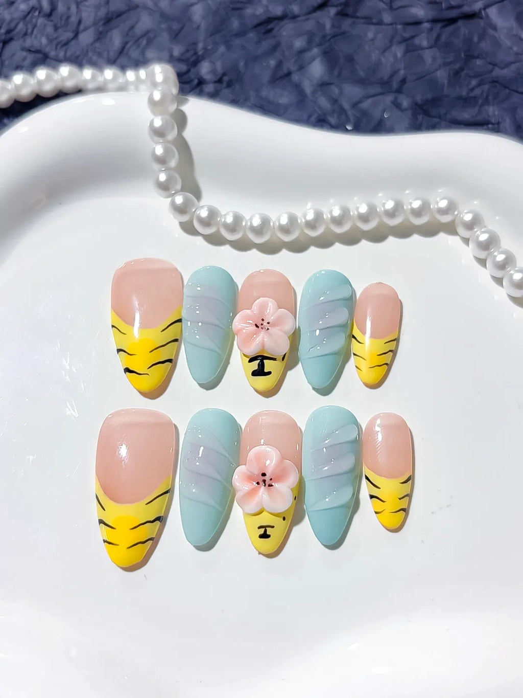 Nude Yellow Green Abstract Flower Leaf press on nails detail view