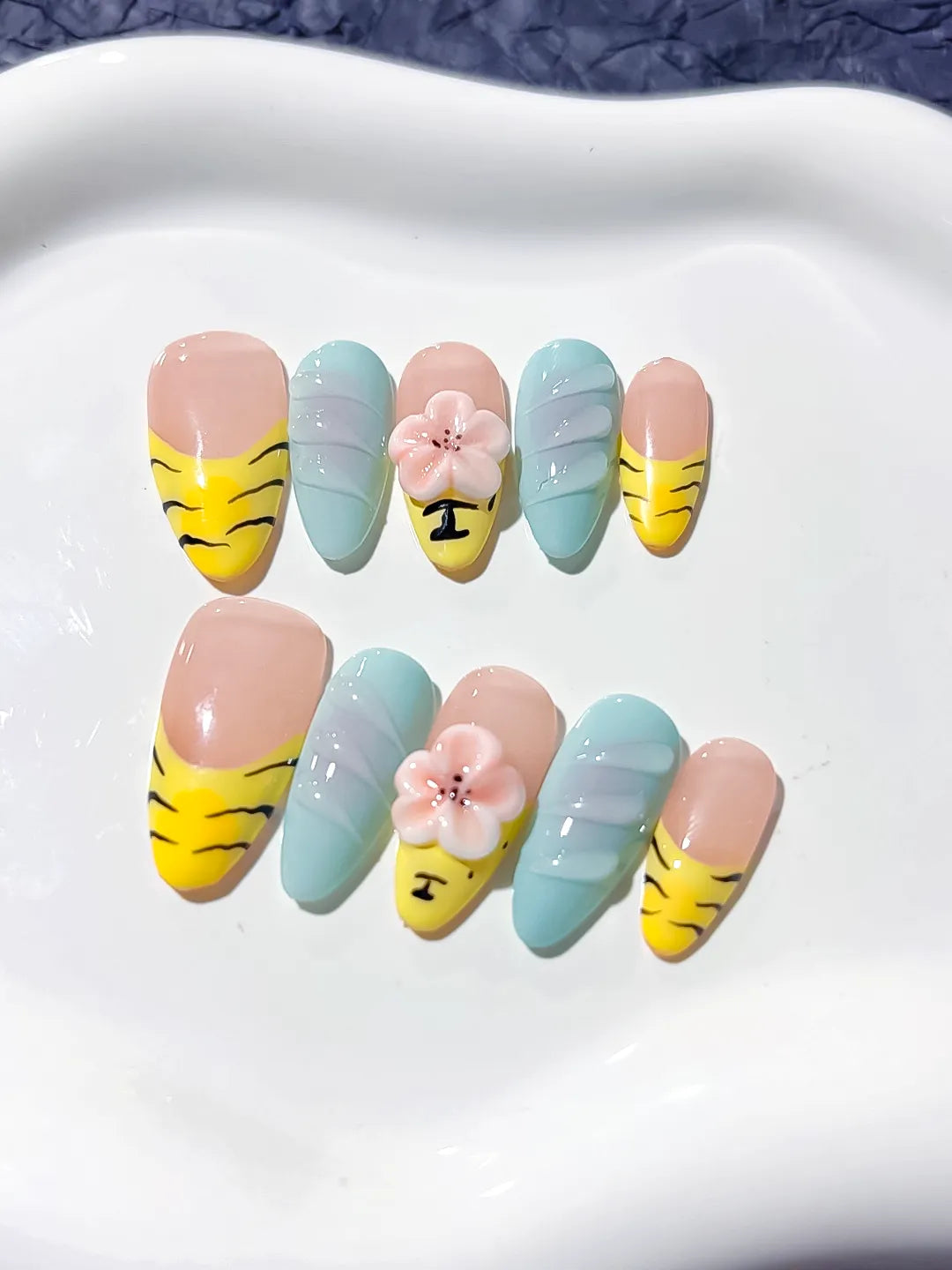 Nude Yellow Green Abstract Flower Leaf press on nails close up