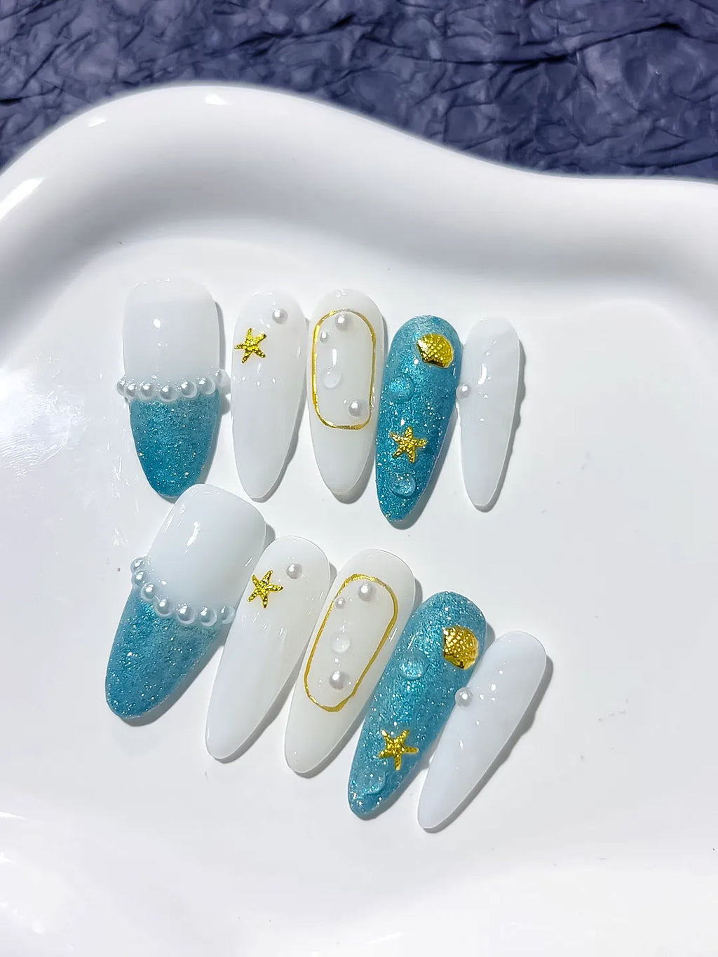 Blue White Gold Glitter Starfish Shell Pearl press on nails detail view