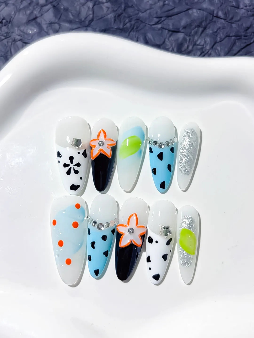 White Blue Black Green Abstract Flower Dot Pattern Rhinestone press on nails detail view