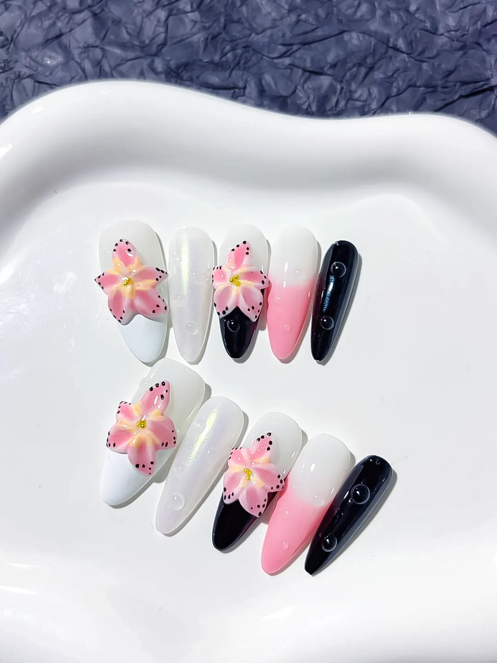 White Pink Black Abstract Flower press on nails detail view