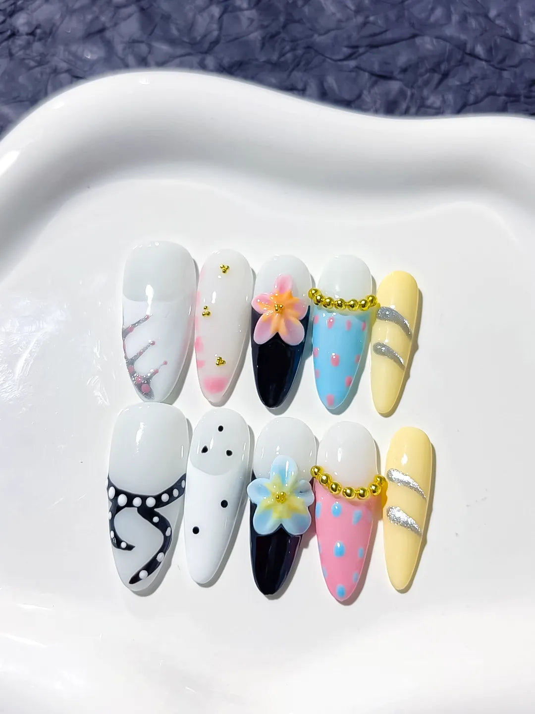 Pink Yellow Gold Brown Abstract Flower Rhinestone Metallic Rose press on nails detail view
