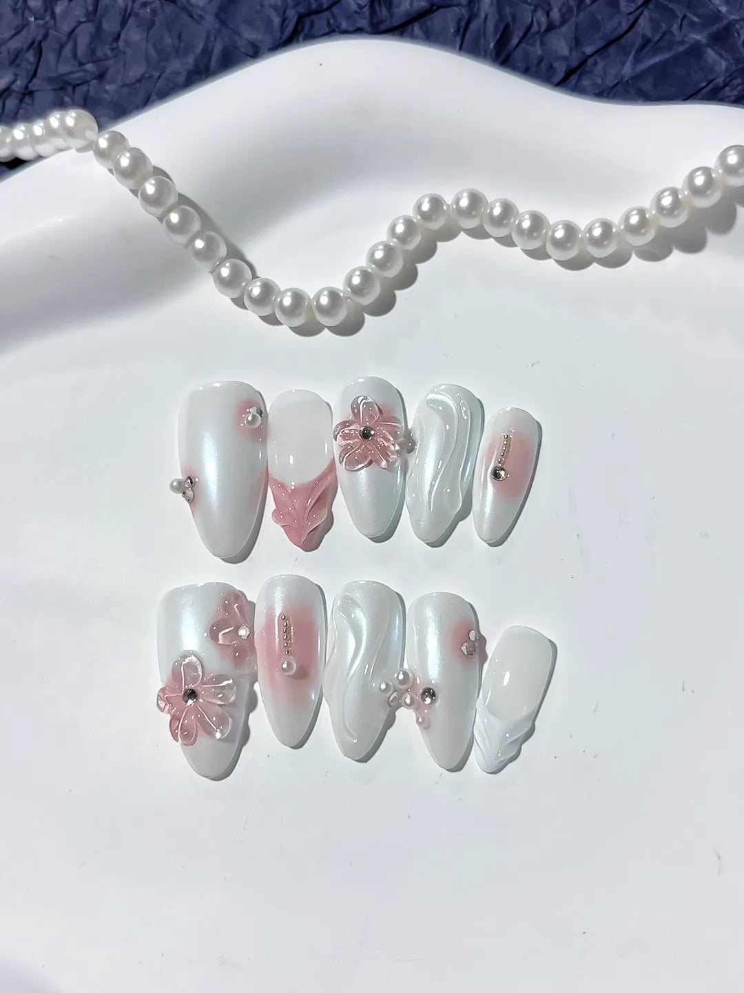White Pink Holographic Flower Rhinestone press on nails detail view