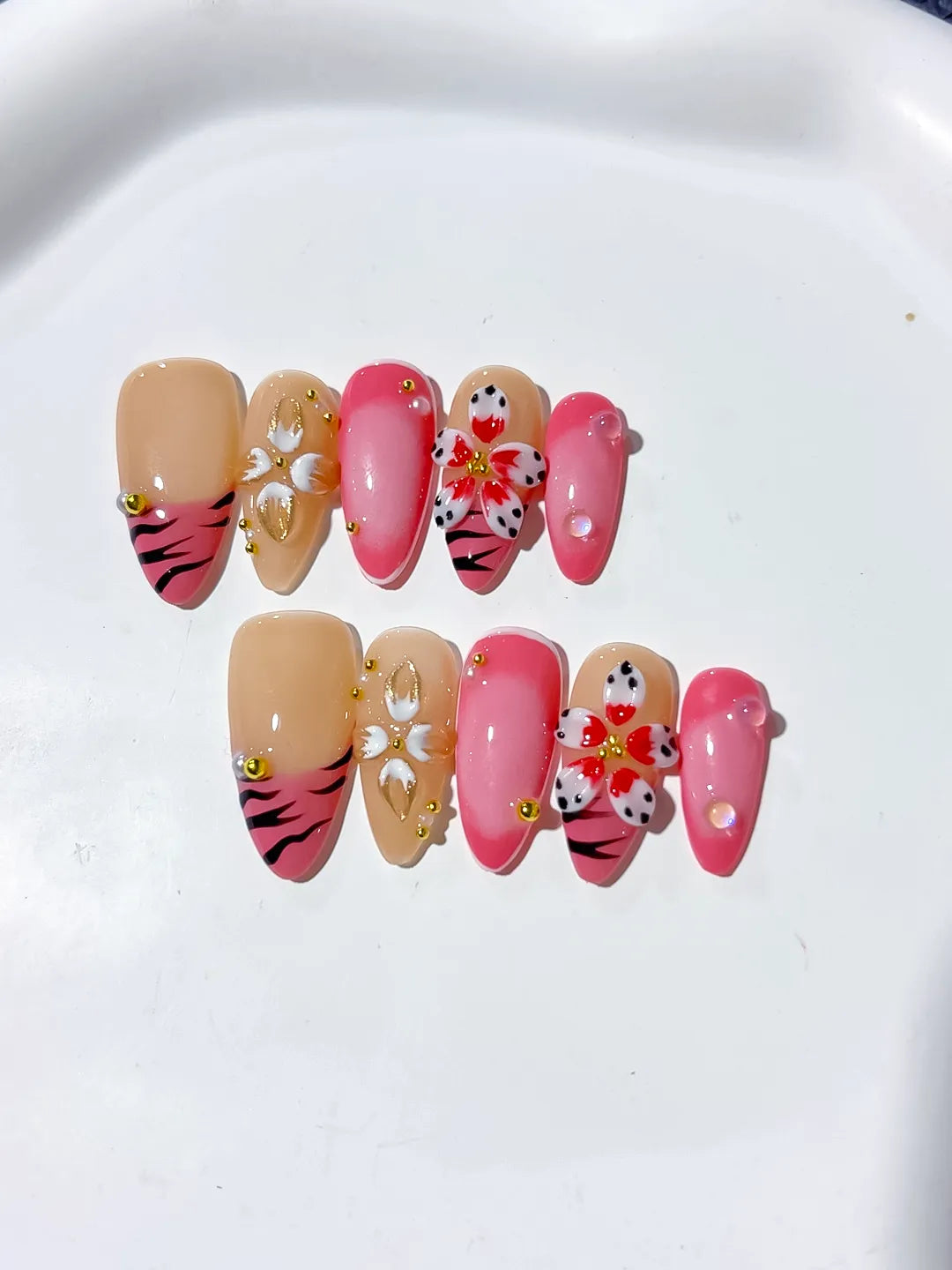 Pink Gold Black Nude Abstract Heart Animal Print Metallic press on nails detail view