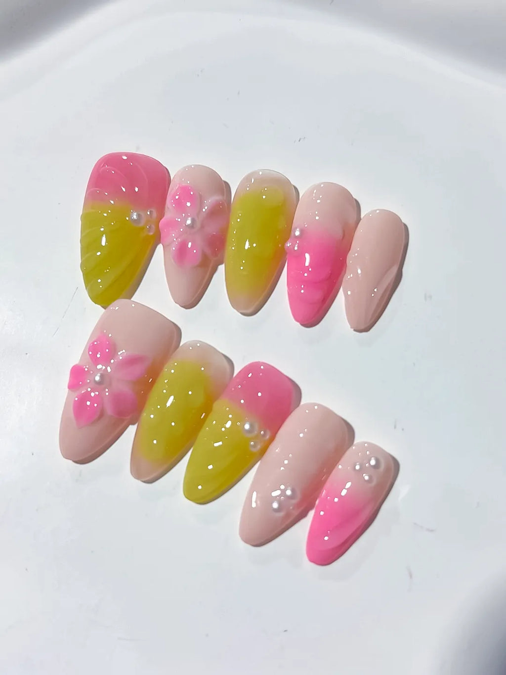 Pink Yellow Ombre Flower press on nails detail view
