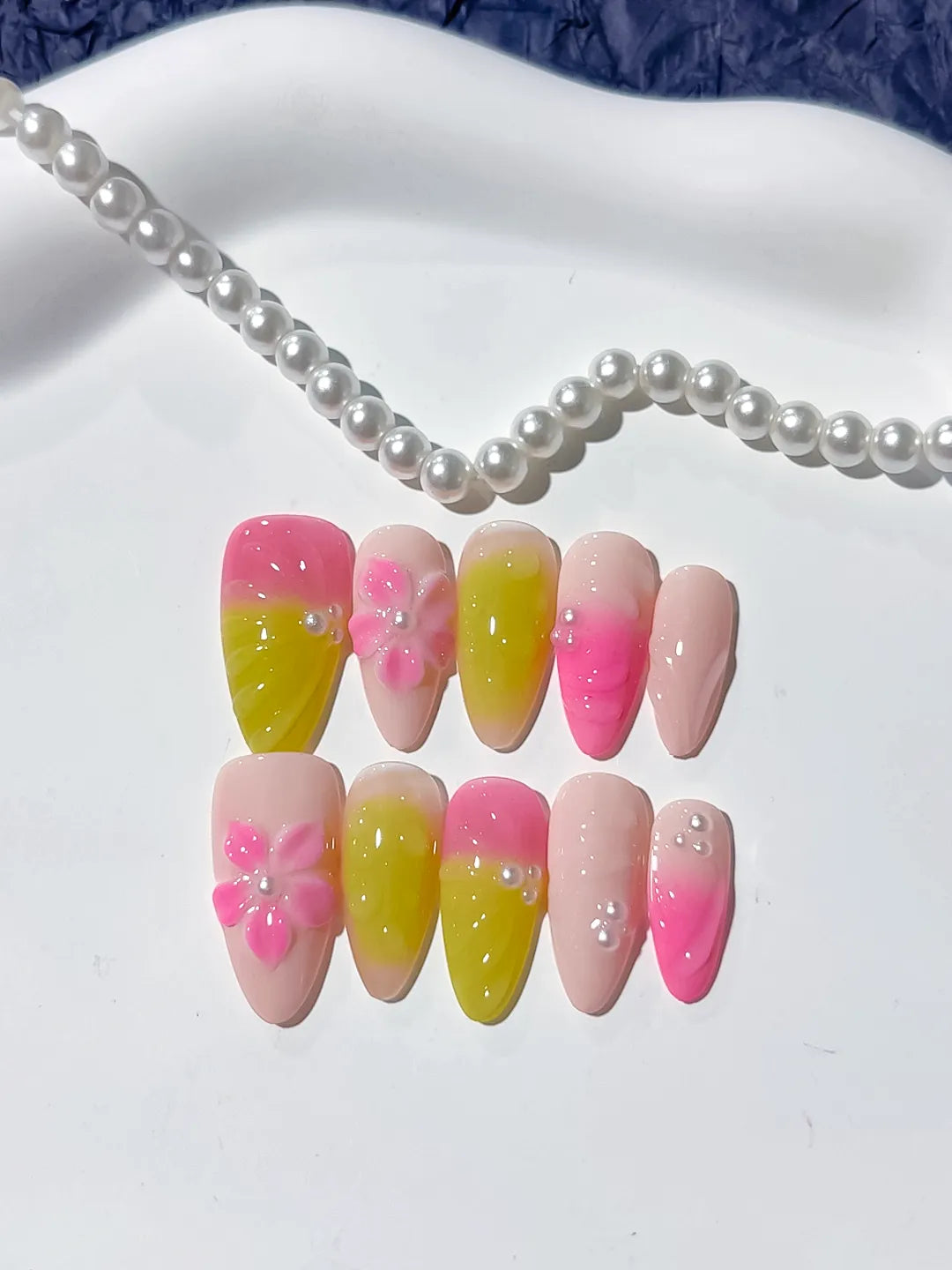 Pink Yellow Ombre Flower press on nails detail view