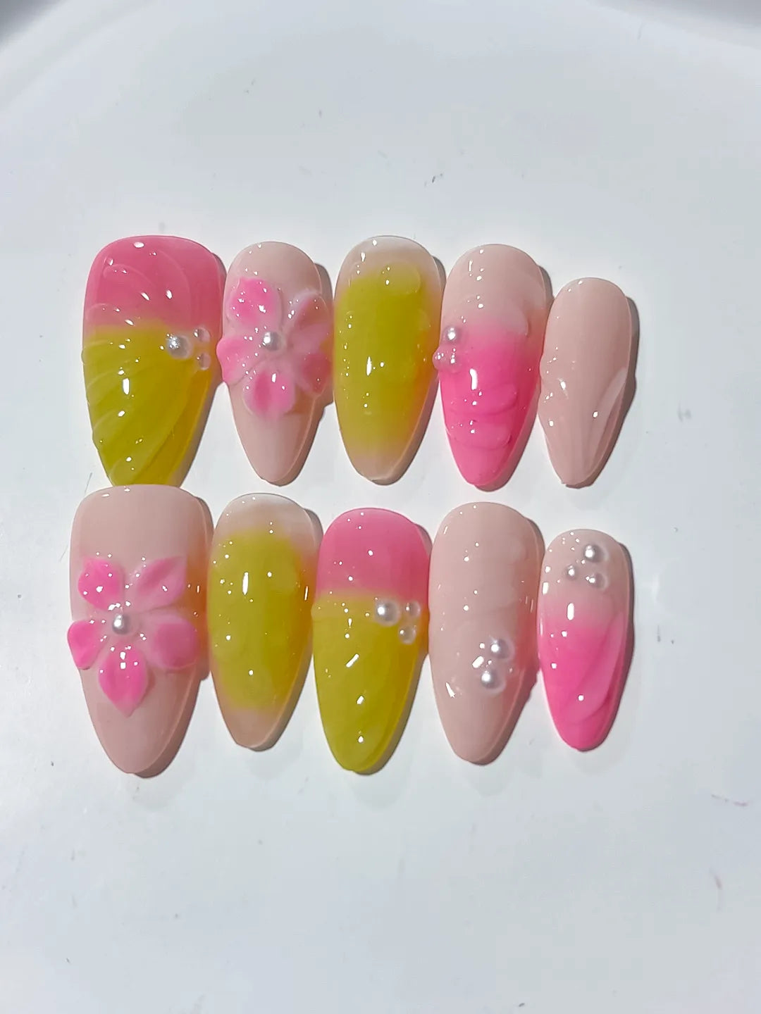 Pink Yellow Ombre Flower press on nails detail view