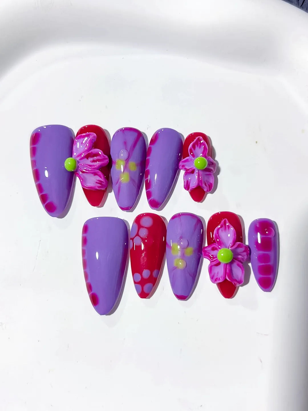Purple Pink Abstract Flower press on nails detail view